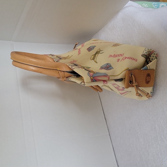 Dooney & Bourke vintage beach design coated canvas handbag - Picture 3 of 16